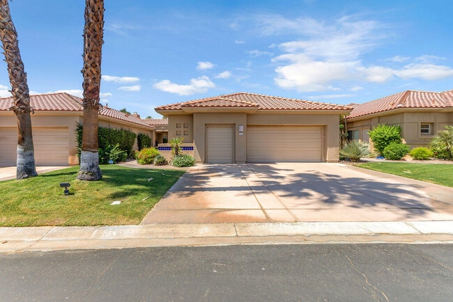 property at 93 N Kavenish Dr