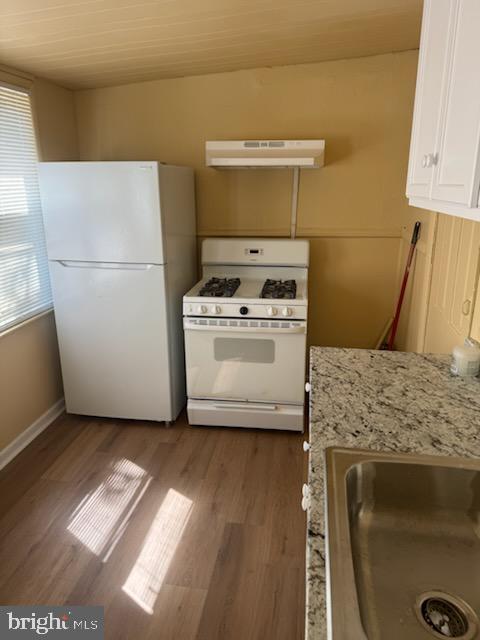 26 W Union St in Burlington, NJ - Building Photo