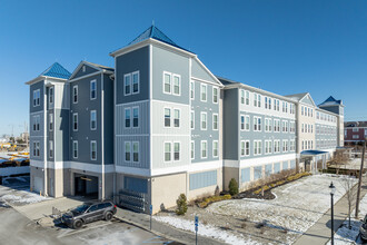 SS Adams Luxury Rentals in Neptune, NJ - Foto de edificio - Building Photo