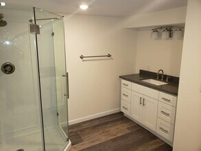 12726 SE Oatfield Rd in Milwaukie, OR - Building Photo - Building Photo