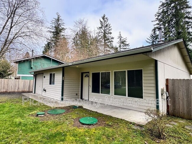 4402 Big Beef Crossing NW in Bremerton, WA - Building Photo - Building Photo