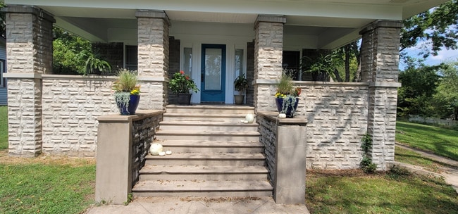 property at 803 Osage St