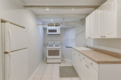 2042 W Armitage Ave in Chicago, IL - Building Photo - Building Photo
