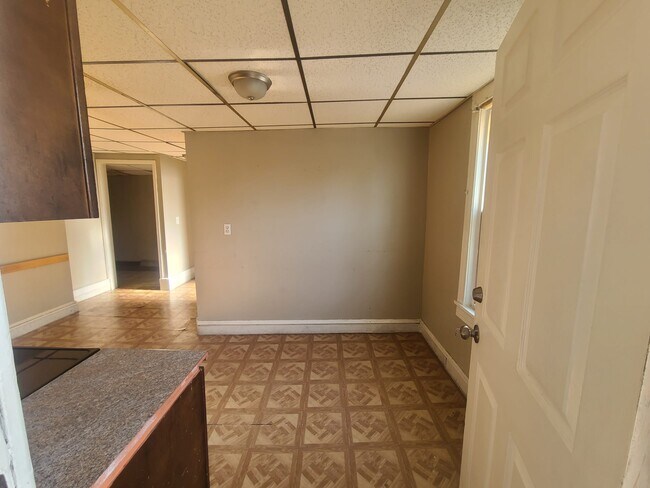 593 Mercer Ave in Kingston, PA - Building Photo - Building Photo