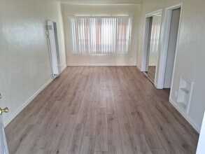 1536-38 Locust Ave in Long Beach, CA - Building Photo - Interior Photo