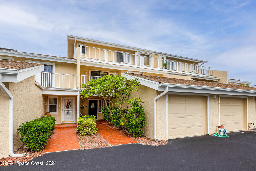 101 La Costa St in Melbourne Beach, FL - Building Photo