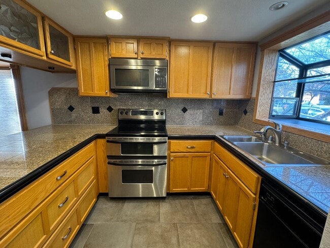 174 Mary St in Reno, NV - Building Photo - Building Photo