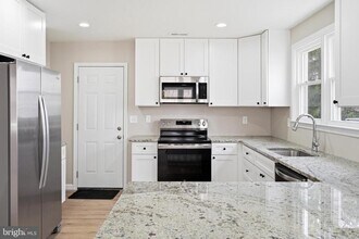 706 Sue Grove Rd in Essex, MD - Building Photo - Building Photo