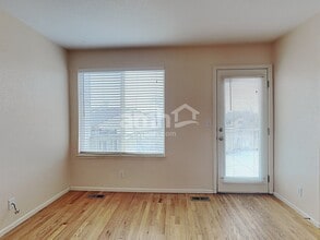 582 W 91st Dr in Thornton, CO - Foto de edificio - Building Photo