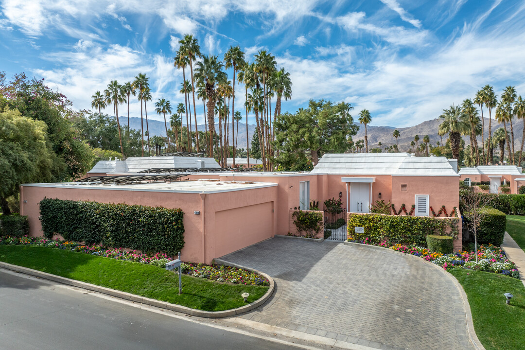 Marrakesh Country Club in Palm Desert, CA - Building Photo