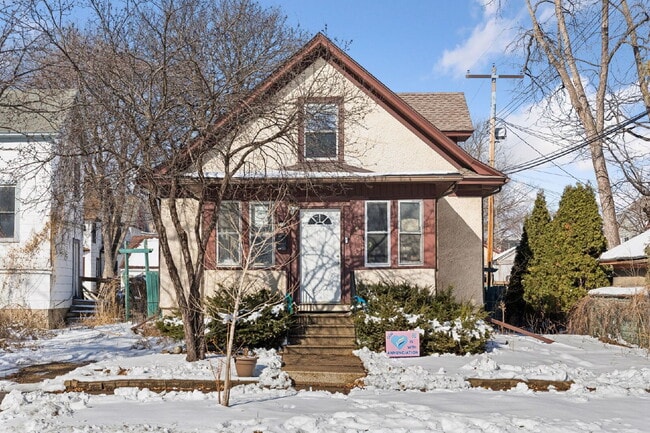 property at 1609 Talmage Ave SE