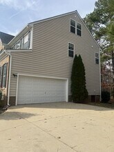 13600 Warwick Longbay Dr in Chester, VA - Building Photo - Building Photo