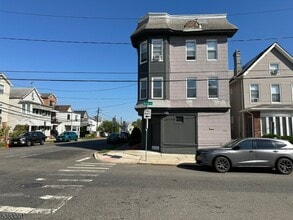 145 Smith St in Elizabeth, NJ - Foto de edificio - Building Photo