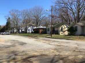 2434 S White Horse Pike in Lindenwold, NJ - Building Photo - Building Photo