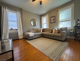 20 North St in Madison, NJ - Building Photo