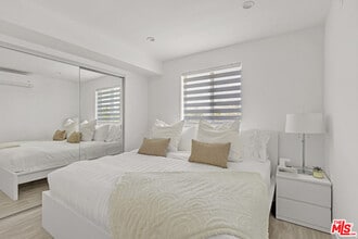 7076 Park Manor Ave in Los Angeles, CA - Building Photo - Building Photo