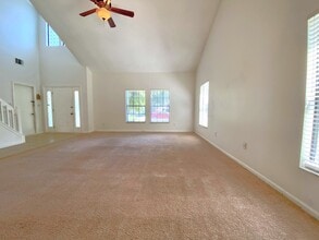 3015 Crested Cir in Orlando, FL - Building Photo - Building Photo