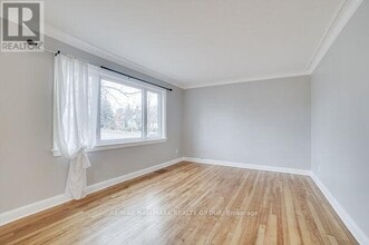 354 Jean Talon St in Ottawa, ON - Building Photo - Building Photo
