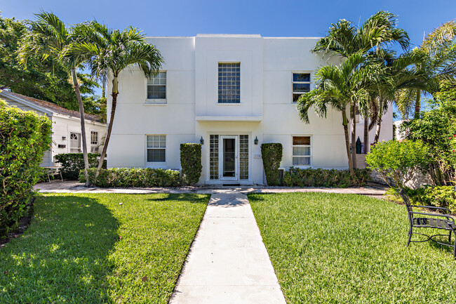 150 Australian Ave in Palm Beach, FL - Building Photo - Building Photo