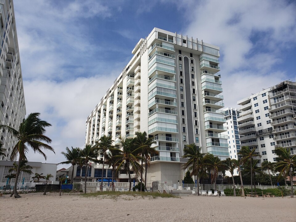 1000 S Ocean Blvd in Pompano Beach, FL - Building Photo