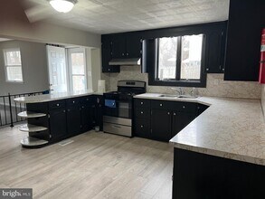 116 Sylvan Terrace in Glassboro, NJ - Building Photo - Building Photo