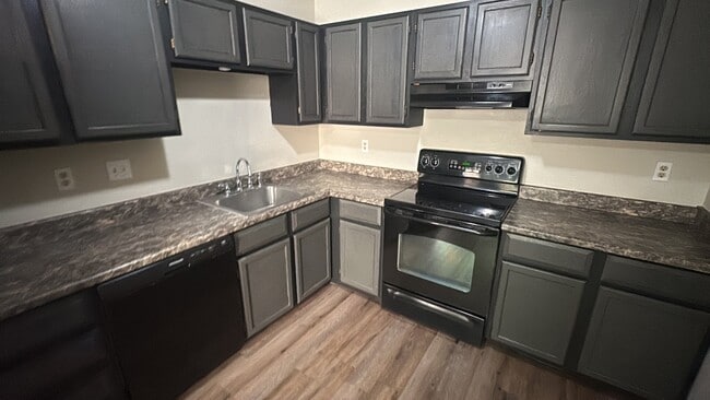 1210 Iowa Ave in Colorado Springs, CO - Building Photo - Building Photo