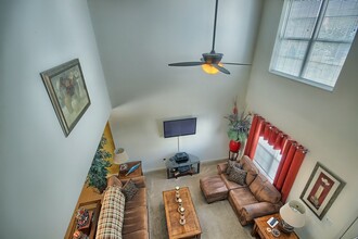 Polaris area Townhomes in Worthington, OH - Foto de edificio - Building Photo