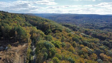 570 Long Mountain Rd in New Milford, CT - Building Photo - Building Photo
