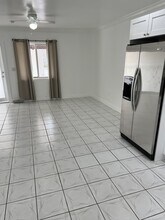 649 W 14th St, Unit 649 W 14th st Hialeah ,FL in Hialeah, FL - Foto de edificio - Building Photo