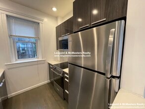 35 Peterborough St, Unit 12 in Boston, MA - Foto de edificio - Building Photo