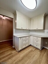 133 Mockingbird Ct in Three Bridges, NJ - Building Photo - Building Photo