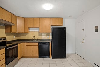 10 Hazelwood Ave, Unit Unit #14 in Dracut, MA - Building Photo - Building Photo