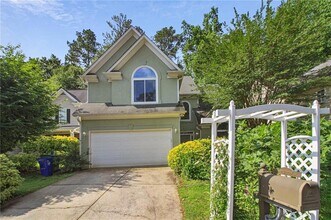 2979 Rosebrook Dr in Decatur, GA - Foto de edificio - Building Photo