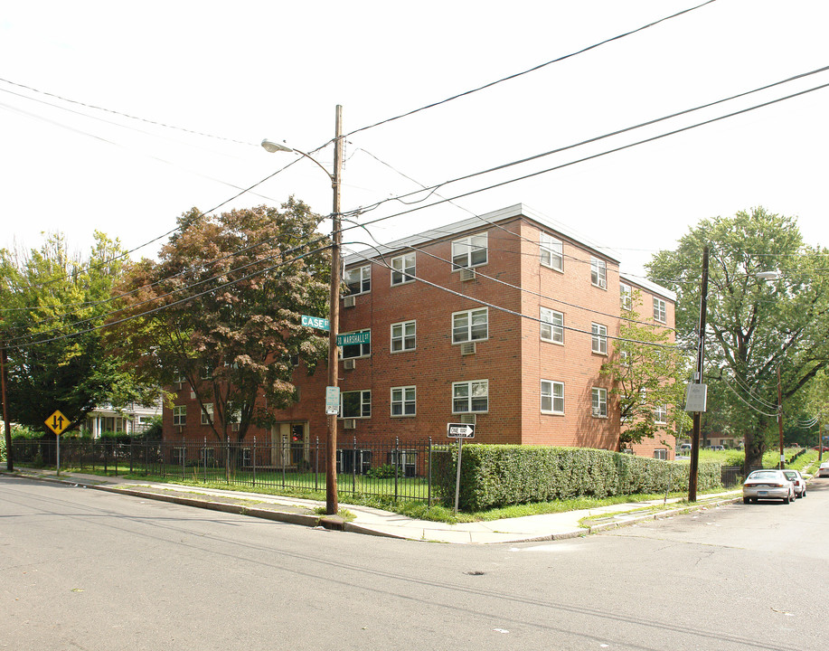 Maple Hill Apartments in Hartford, CT - Building Photo