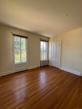 218 Flax Hill Rd in Norwalk, CT - Building Photo - Building Photo