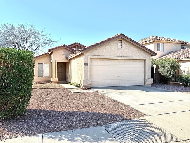 12649 W Laurel Ln in El Mirage, AZ - Building Photo - Building Photo