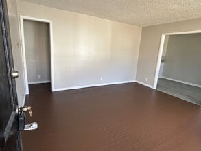 550 E 43rd St N in Tulsa, OK - Building Photo - Building Photo