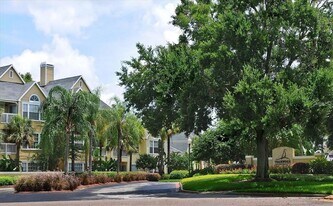 1083 S Hiawassee Rd in Orlando, FL - Building Photo