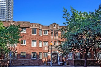 Charlesgate in Seattle, WA - Foto de edificio - Building Photo