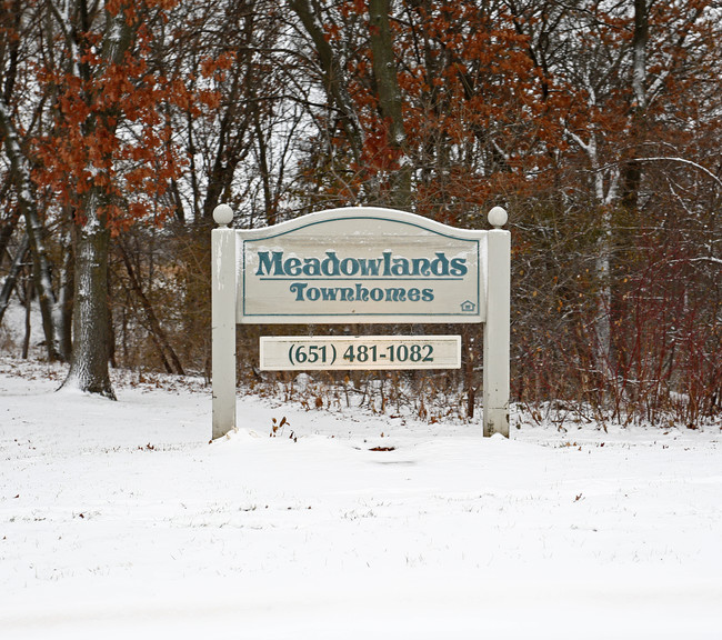 The Meadowlands in Shoreview, MN - Building Photo - Building Photo