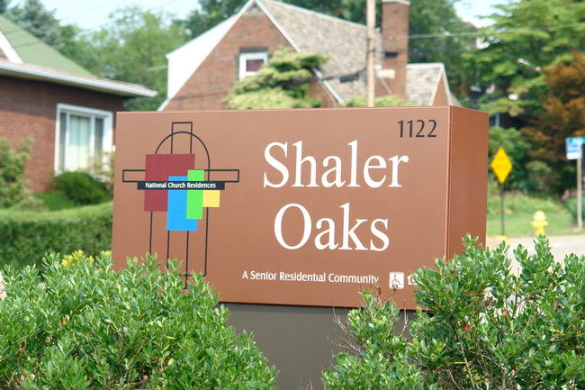 Shaler Oaks in Pittsburgh, PA - Foto de edificio - Building Photo