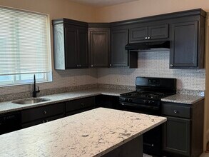 4 Dever St in Boston, MA - Building Photo - Building Photo