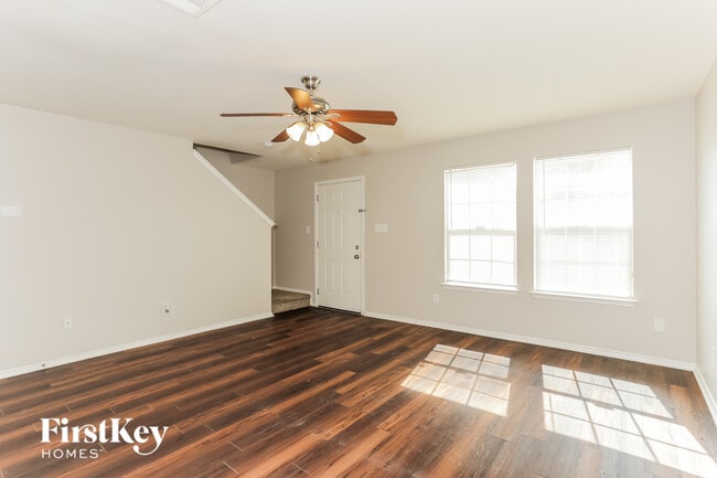 6118 Veranda Way in Dallas, TX - Foto de edificio - Building Photo