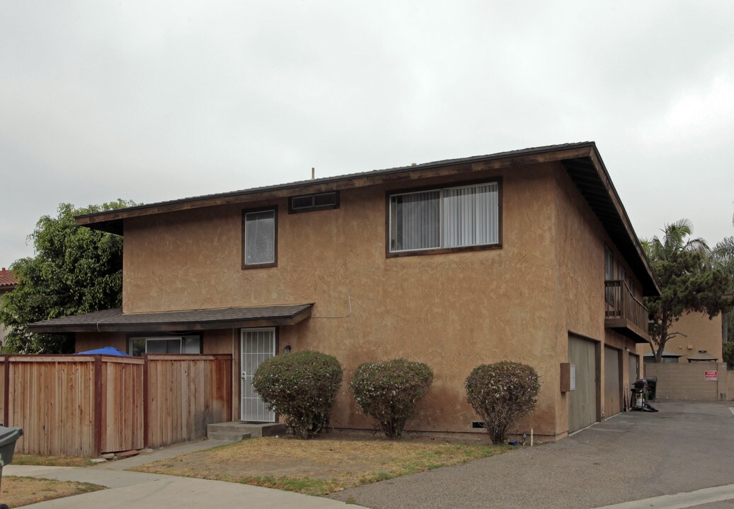 1201 S Sunburst Way in Anaheim, CA - Building Photo