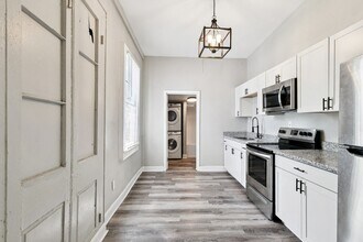 910-912 N Prieur St in New Orleans, LA - Building Photo - Building Photo