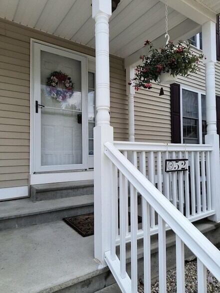 28 Owens Dr in Swanzey, NH - Foto de edificio