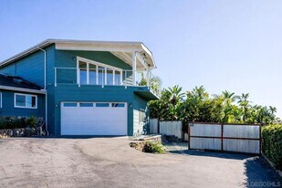 1305 Blue Sky Dr in Encinitas, CA - Building Photo
