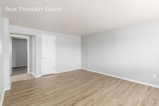 611 Riverview Dr-Unit -2 Bedroom flat in Columbus, OH - Building Photo - Building Photo
