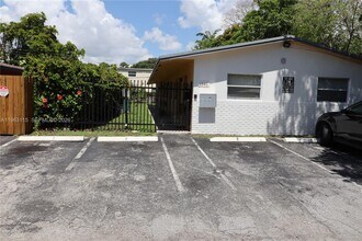 1341 NE 5th Terrace in Fort Lauderdale, FL - Building Photo - Building Photo