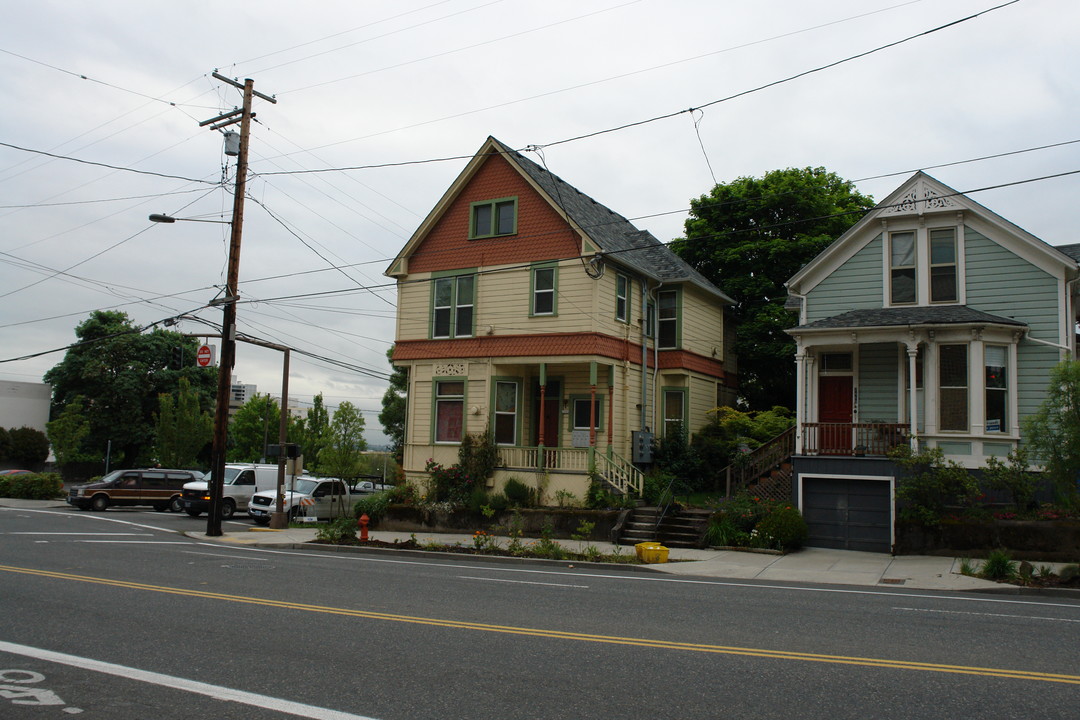 2404 SW 6th Ave in Portland, OR - Building Photo